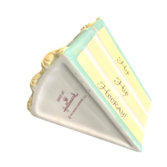 Ceramic Cake Slice Trinket Box With "Hip‎ Hip Hooray!" Design & Removable Lid - Picture 5 of 7